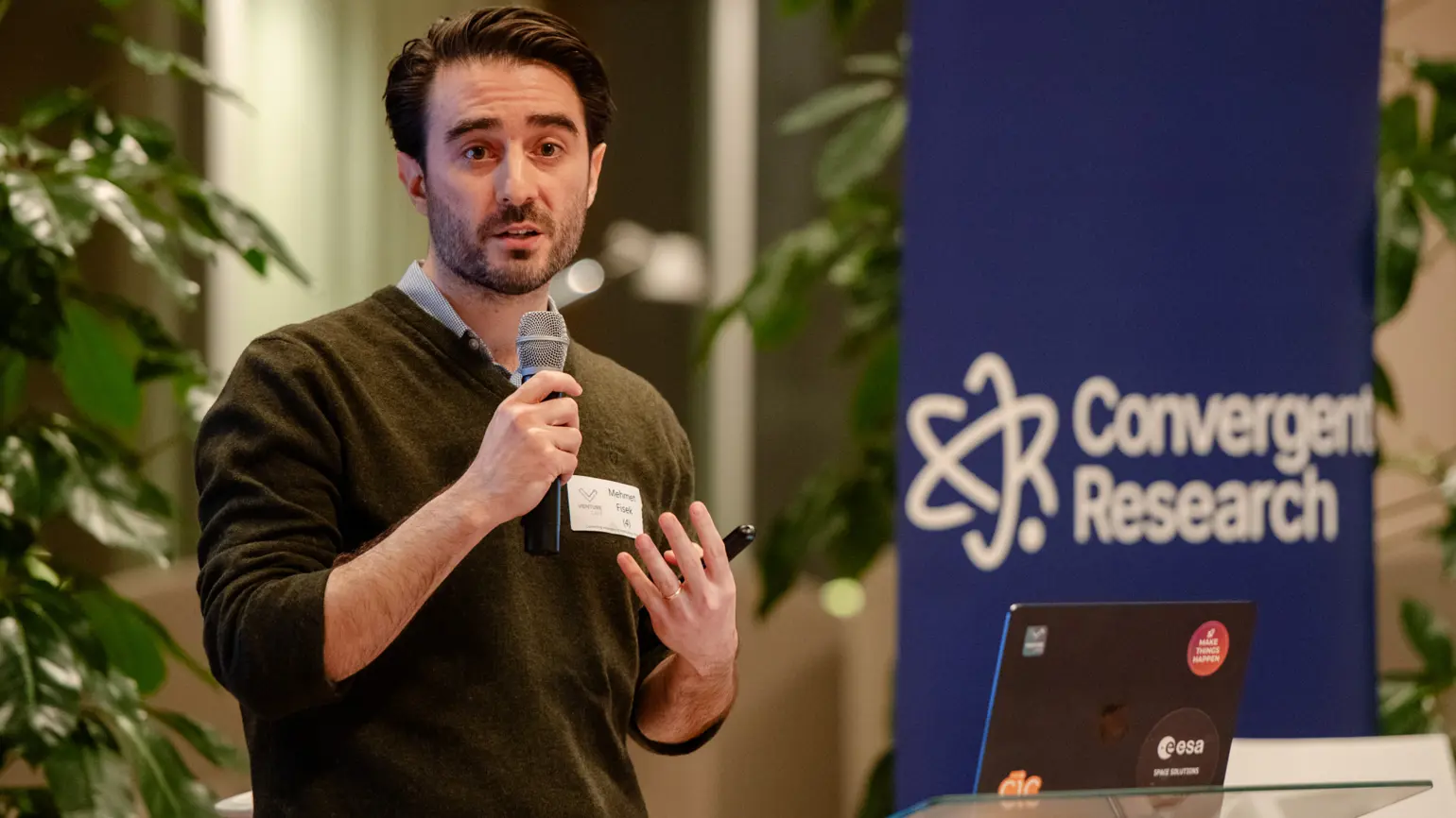 Mehmet Fisek, Founder and CEO of Meridial, speaks at Venture Café London.